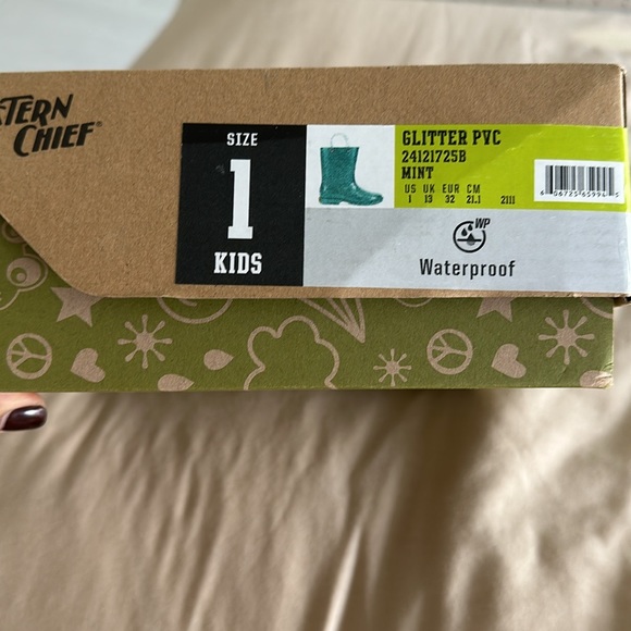 Western Chief Rain boots - Picture 3 of 4